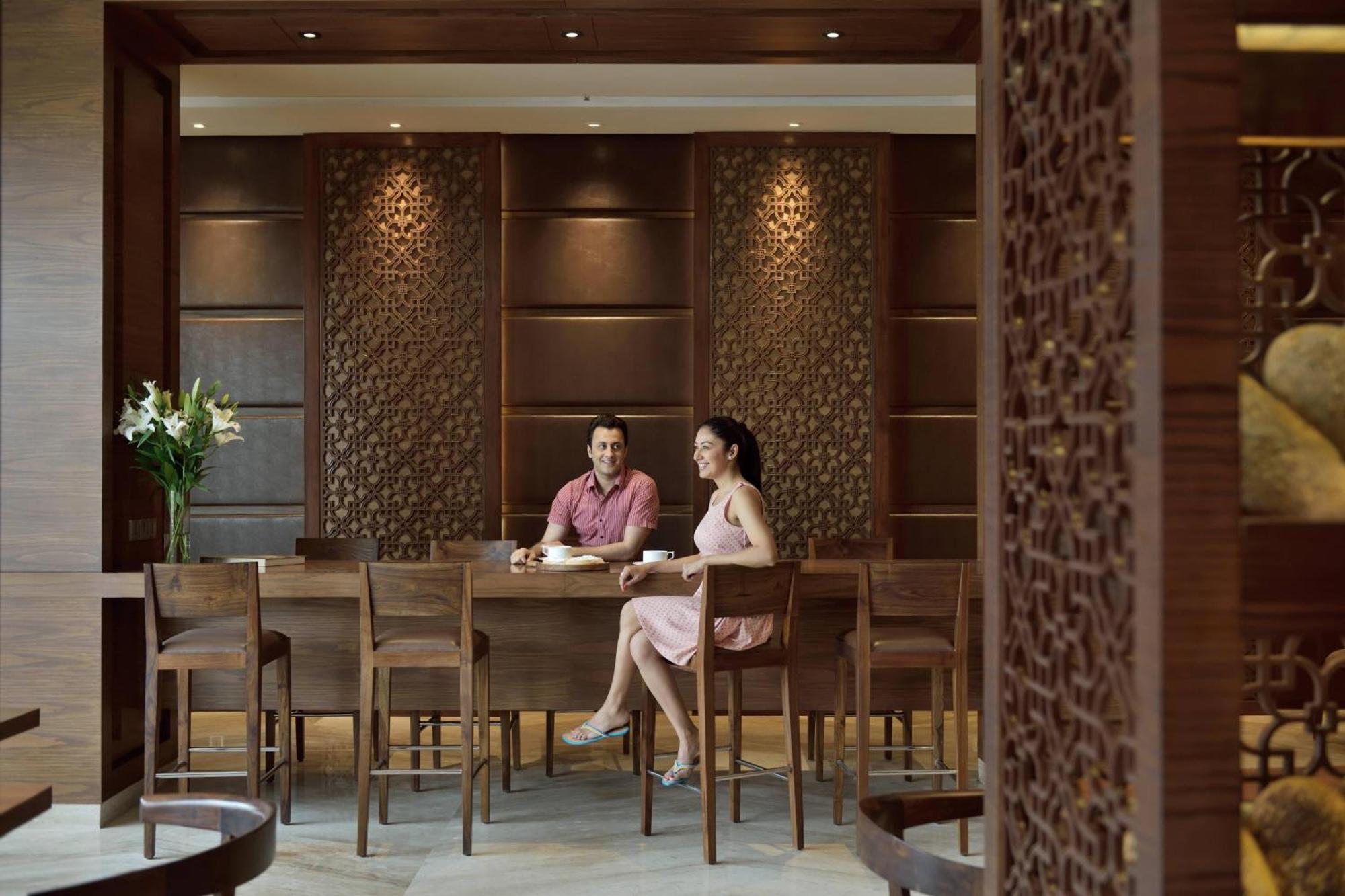 赖布尔万豪万怡酒店 Rāipur 外观 照片
