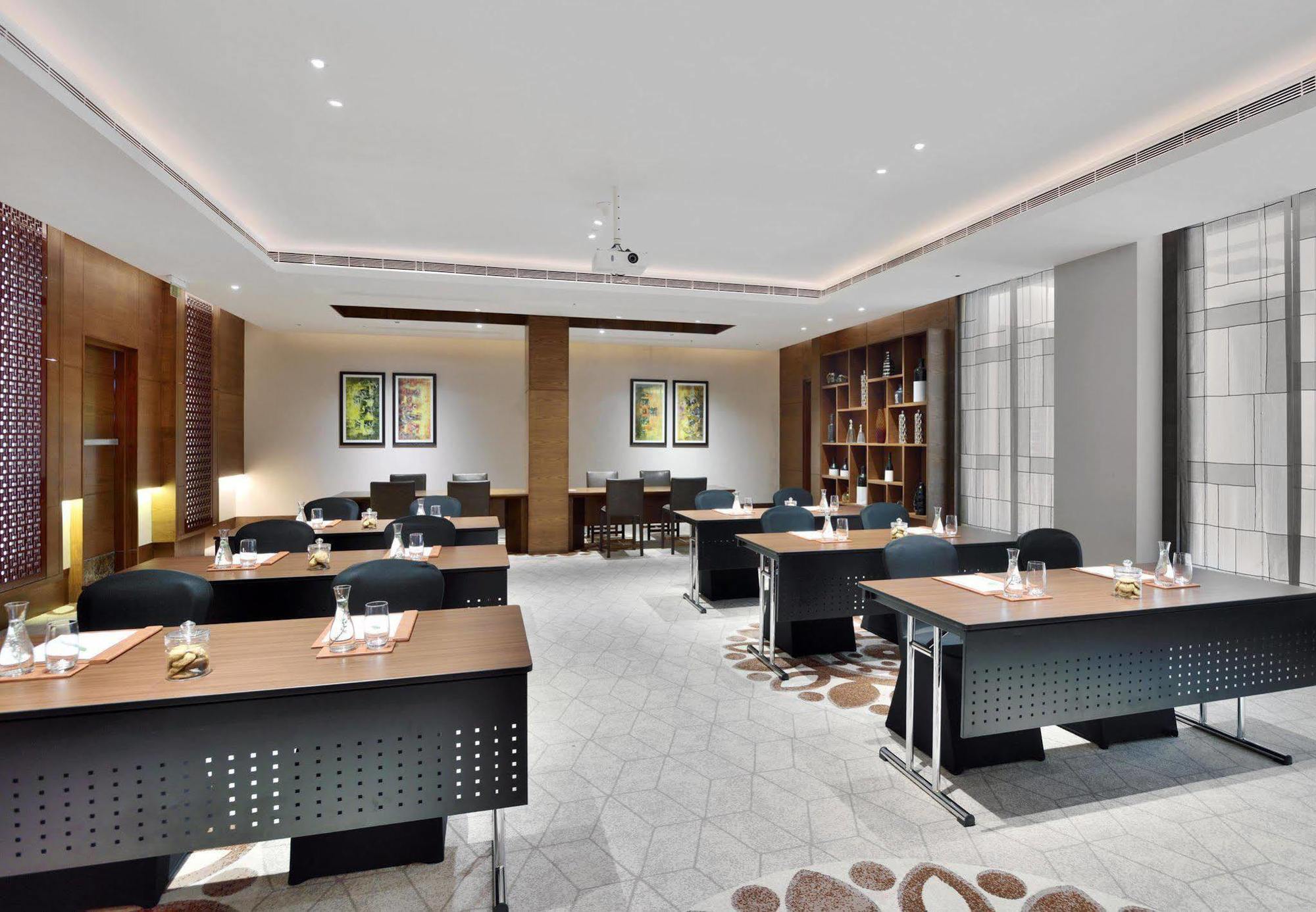 赖布尔万豪万怡酒店 Rāipur 外观 照片
